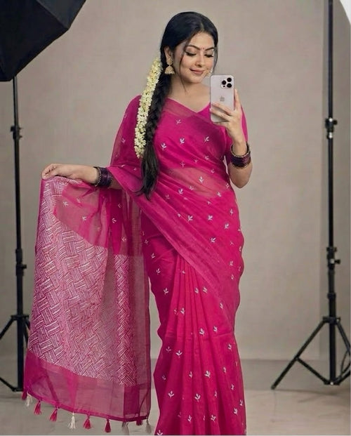 পিংক কালার চুনা প্রিন্ট শাড়ি—হাফ সিল্ক (ব্লাউজ পিস থাকবে না)
