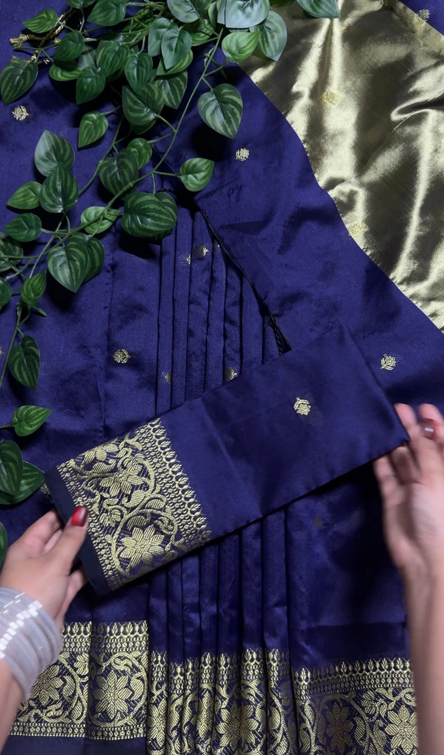টাঙ্গাইল নকশী পাড় শাড়ি—নেভি ব্লু