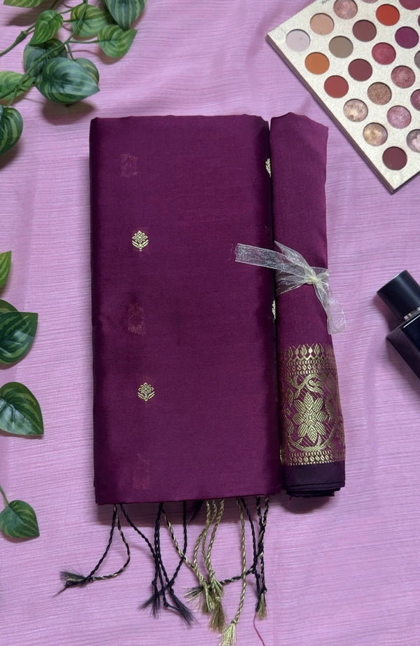 টাঙ্গাইল নকশী পাড় শাড়ি—বেরি