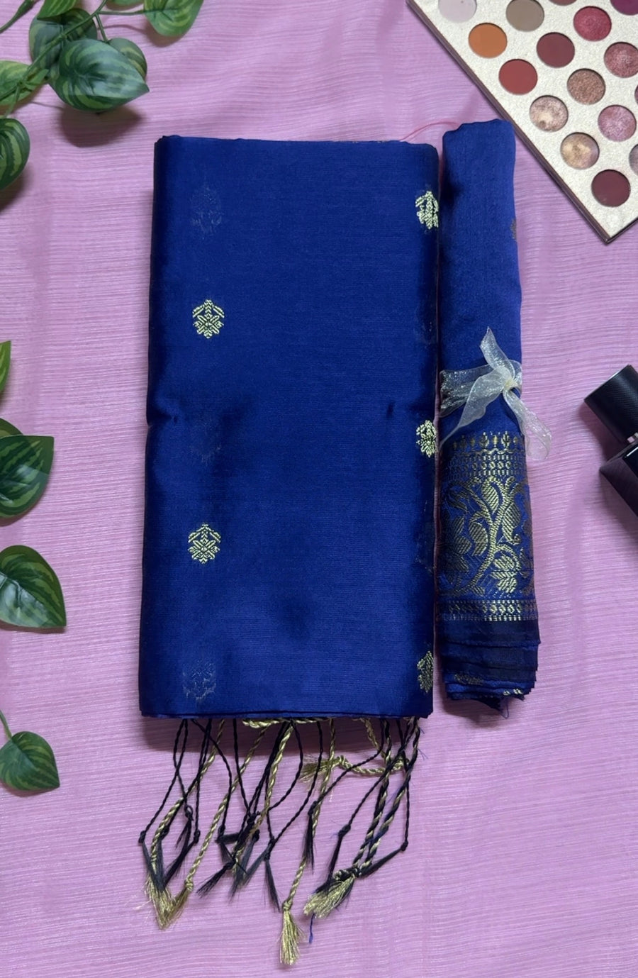 টাঙ্গাইল নকশী পাড় শাড়ি— নীল