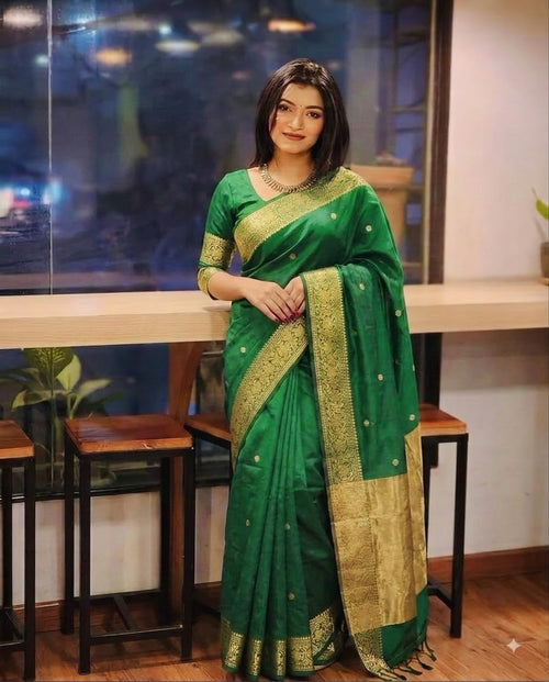 টাঙ্গাইল নকশী পাড় শাড়ি—সবুজ