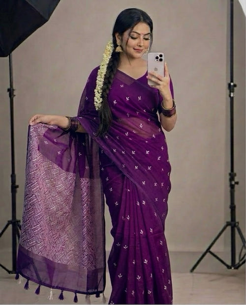জাম কালার চুনা প্রিন্ট শাড়ি—হাফ সিল্ক (ব্লাউজ পিস থাকবে না)