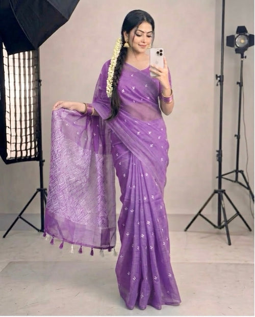 ল্যাভেন্ডার কালার চুনা প্রিন্ট শাড়ি—হাফ সিল্ক (ব্লাউজ পিস থাকবে না)