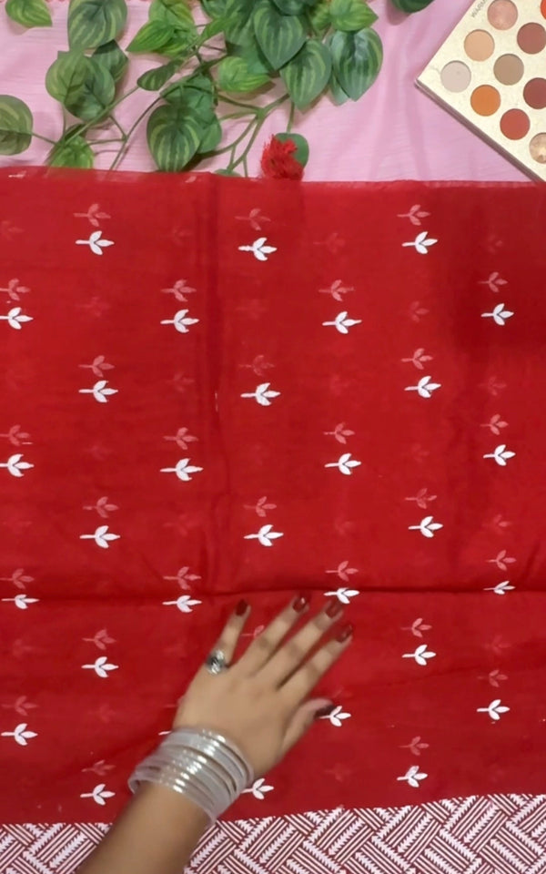 চুনা প্রিন্ট শাড়ি—হাফ সিল্ক (ব্লাউজ পিস থাকবে না)