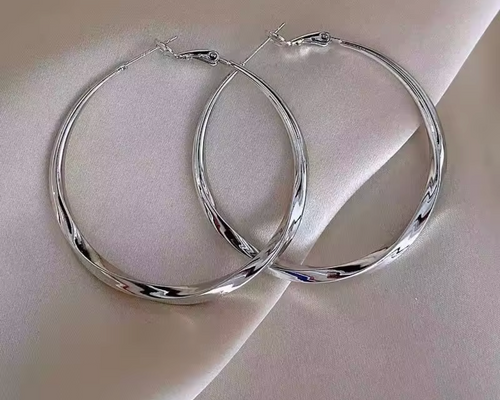 ক্লাসিক সিলভার হুপ