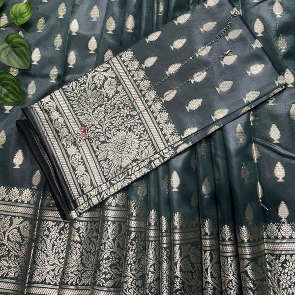 সিল্ক কাতান শাড়ি — পরিমনি স্টাইল